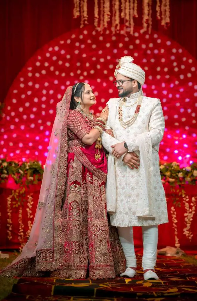 Wedding-p-indian-wedding-couple-stage-portrait